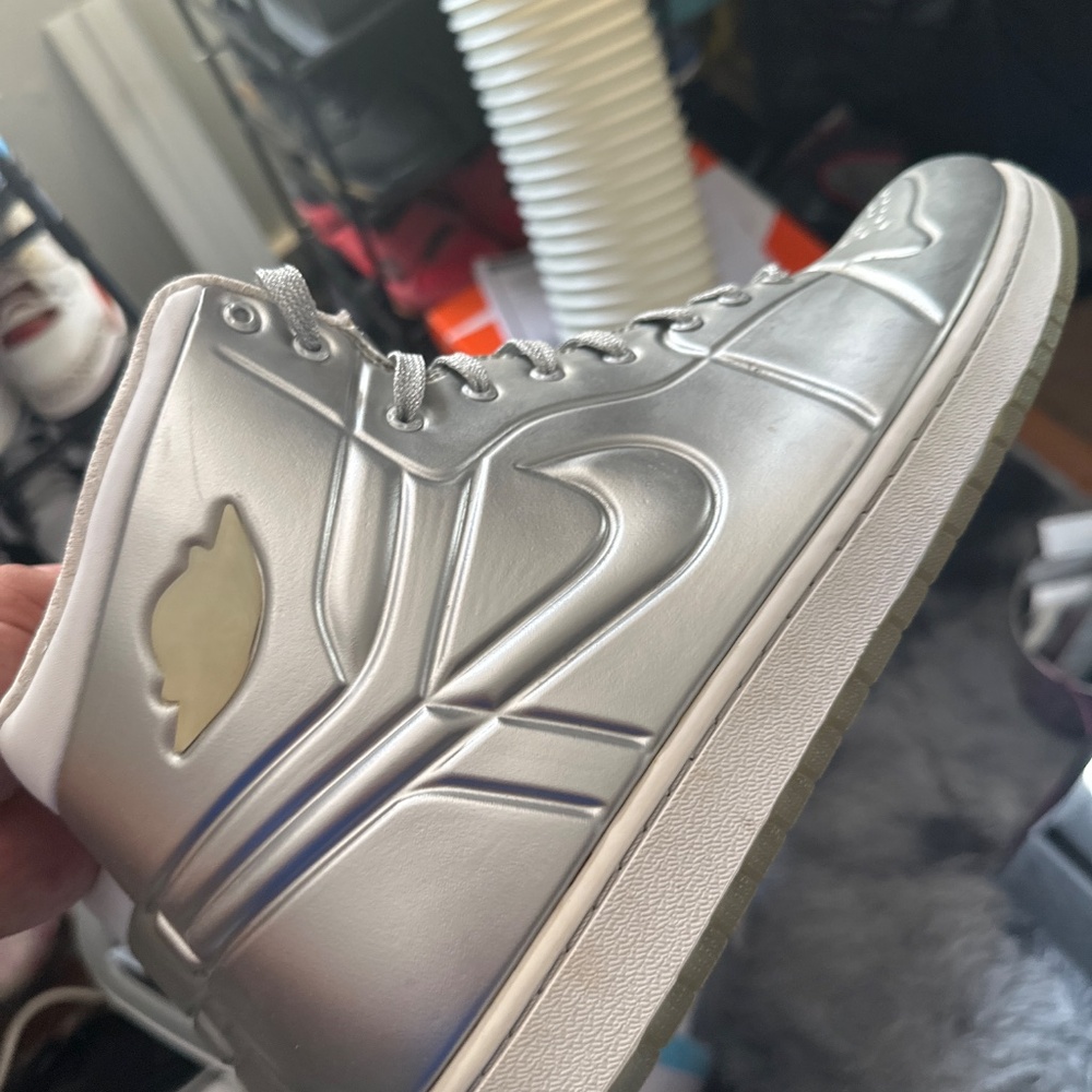Jordan 1 - Picture 2 of 5